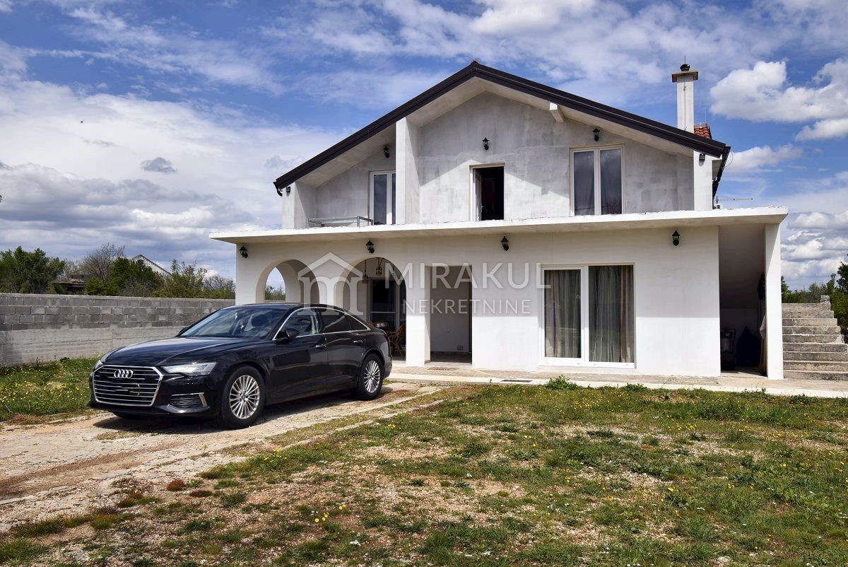 Casa In vendita - ŠIBENSKO-KNINSKA VODICE