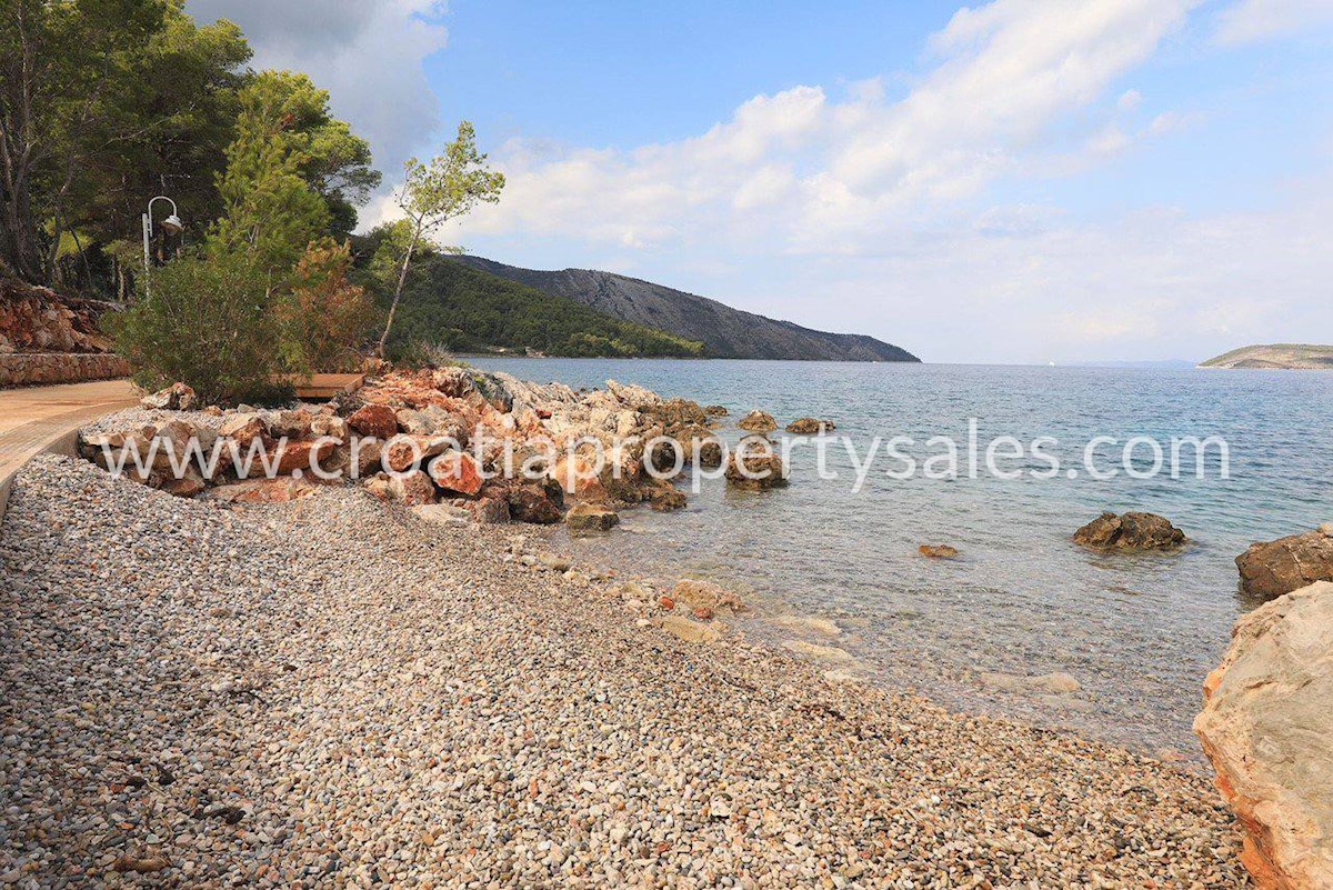 Land For sale - SPLITSKO-DALMATINSKA HVAR