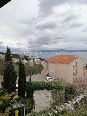 Hiša na predaj 550 m² – Dramalj
