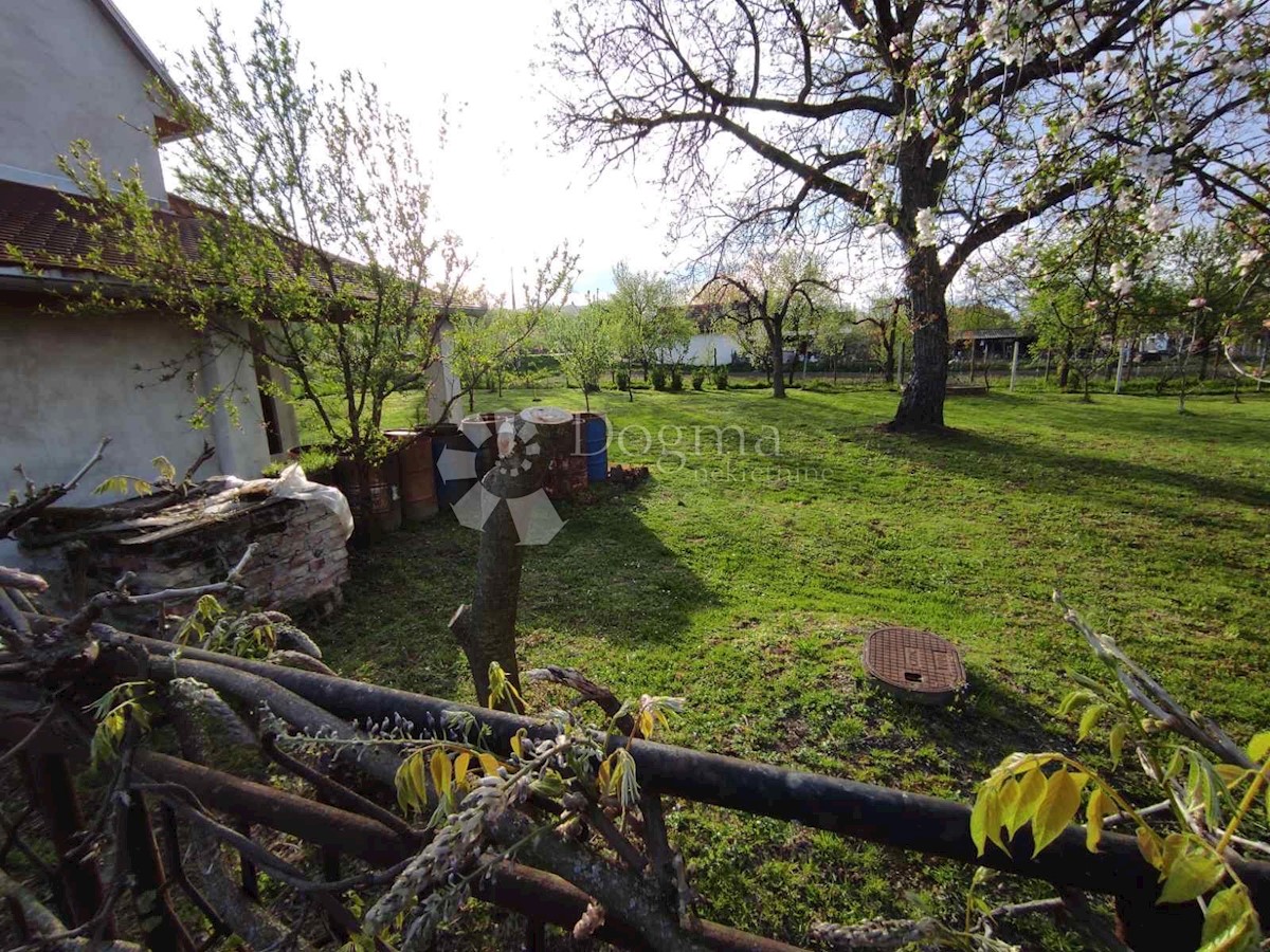 Hiša Naprodaj - BRODSKO-POSAVSKA Oriovac