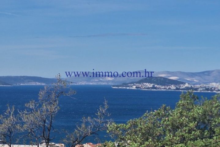 Land for sale 1700 m² – Sutivan
