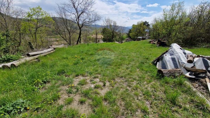 Zemljište na prodaju 8323 m² – Ročko Polje