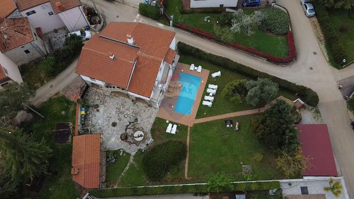 Kuća na prodaju 280 m² – Poreč