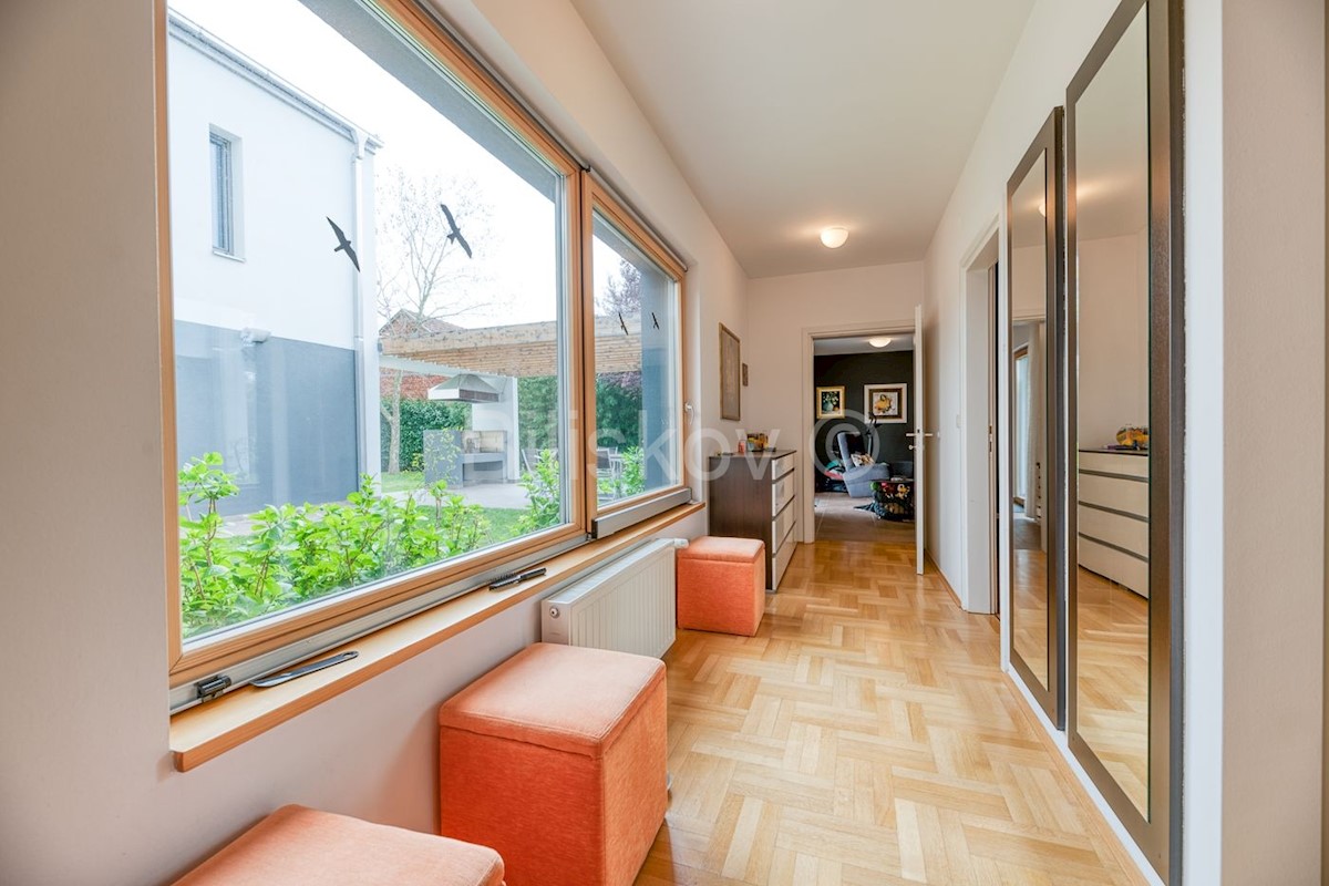 Maison À vendre - GRAD ZAGREB ZAGREB