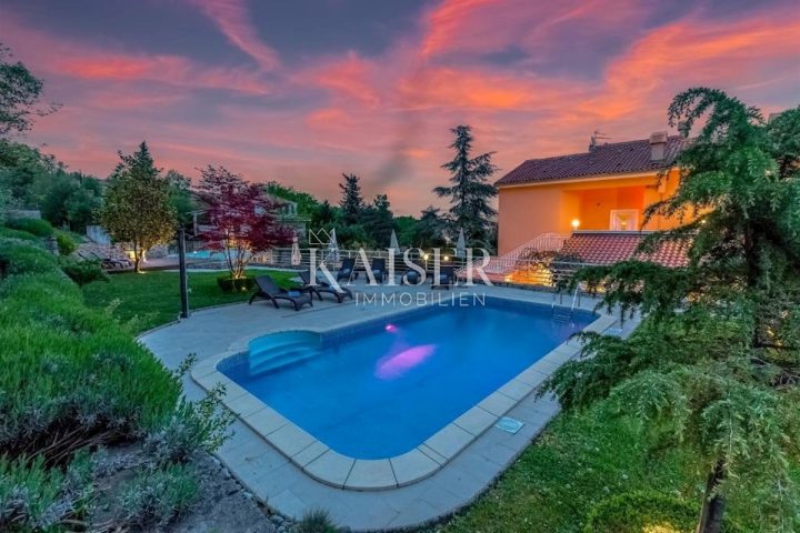 Casa in vendita 675 m² – Lovran