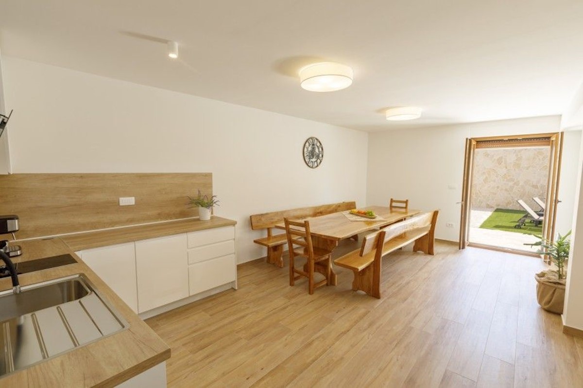 House For sale - SPLITSKO-DALMATINSKA KAŠTELA