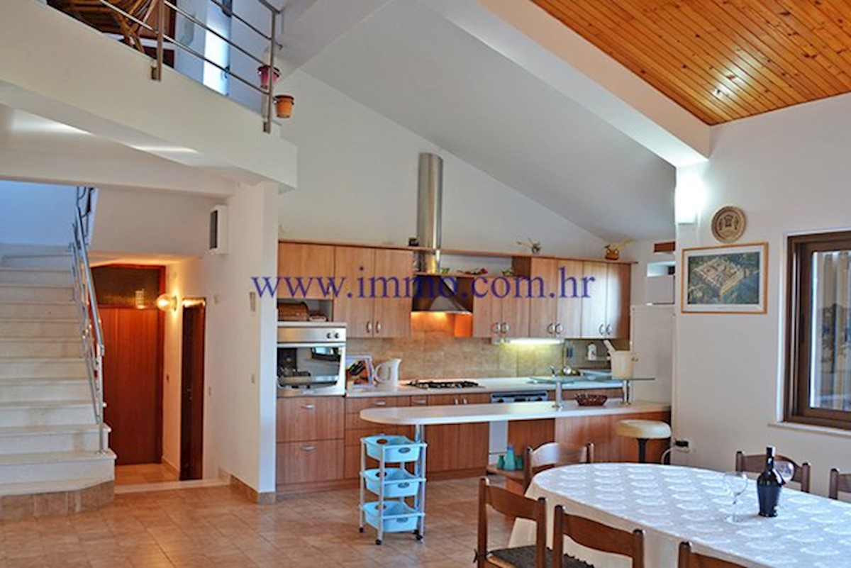 House For sale - SPLITSKO-DALMATINSKA ČIOVO