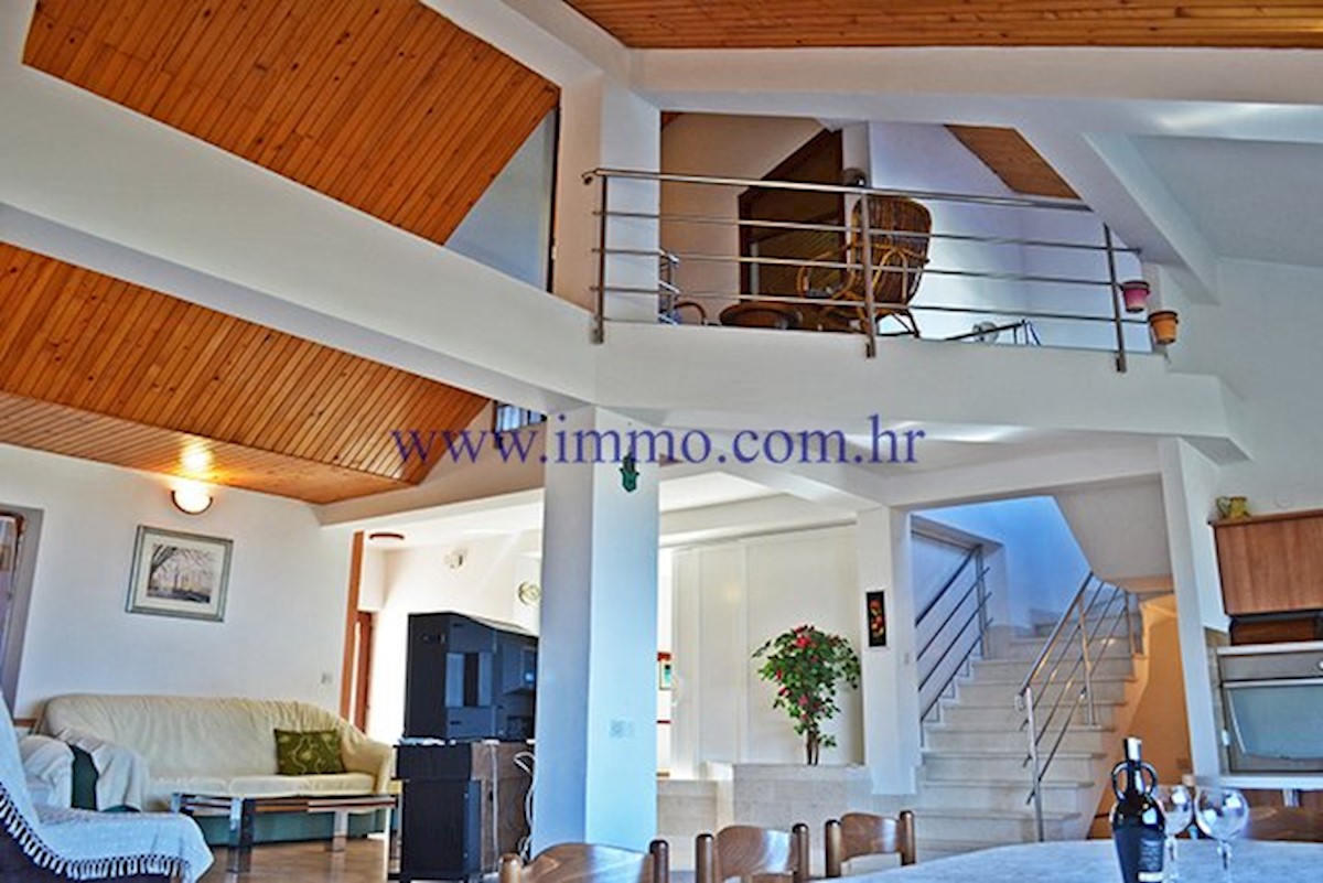House For sale - SPLITSKO-DALMATINSKA ČIOVO