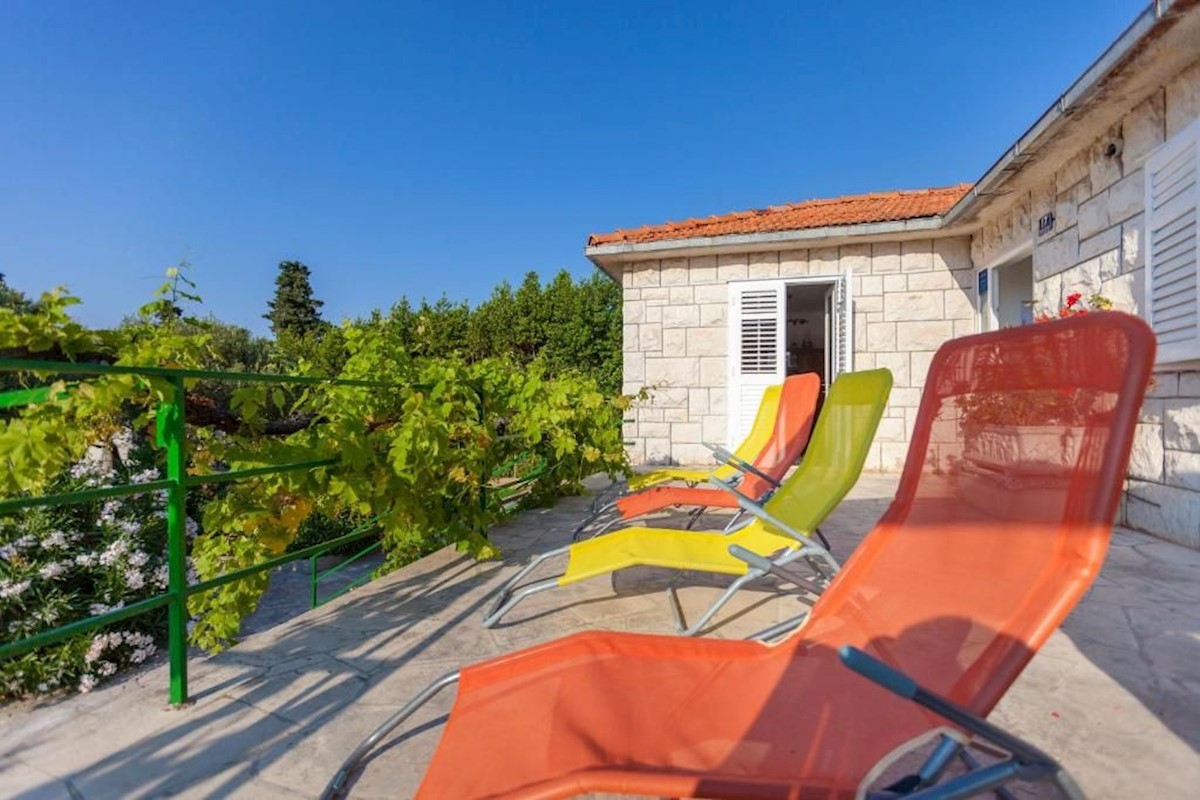 House For sale - SPLITSKO-DALMATINSKA BRAČ