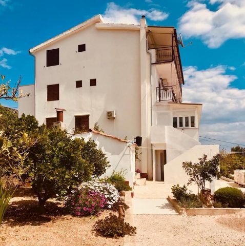 Casa in vendita 580 m² – Hvar