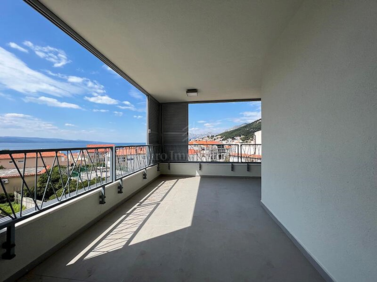 Flat For sale - SPLITSKO-DALMATINSKA BAŠKA VODA