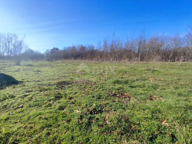 Land for sale 1040 m² – Manjadvorci