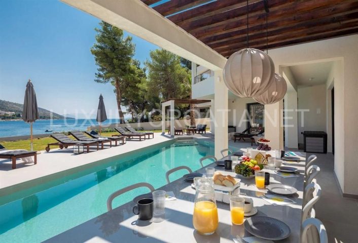 Hiša na predaj 390 m² – Trogir