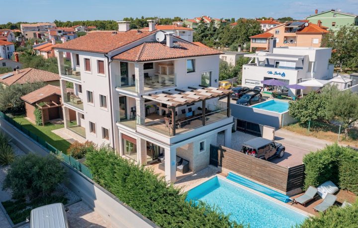 Hiša na predaj 350 m² – Valbandon