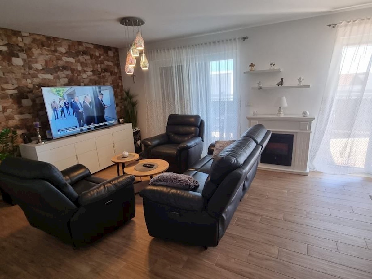 Dom Na predaj - SPLITSKO-DALMATINSKA KAŠTELA