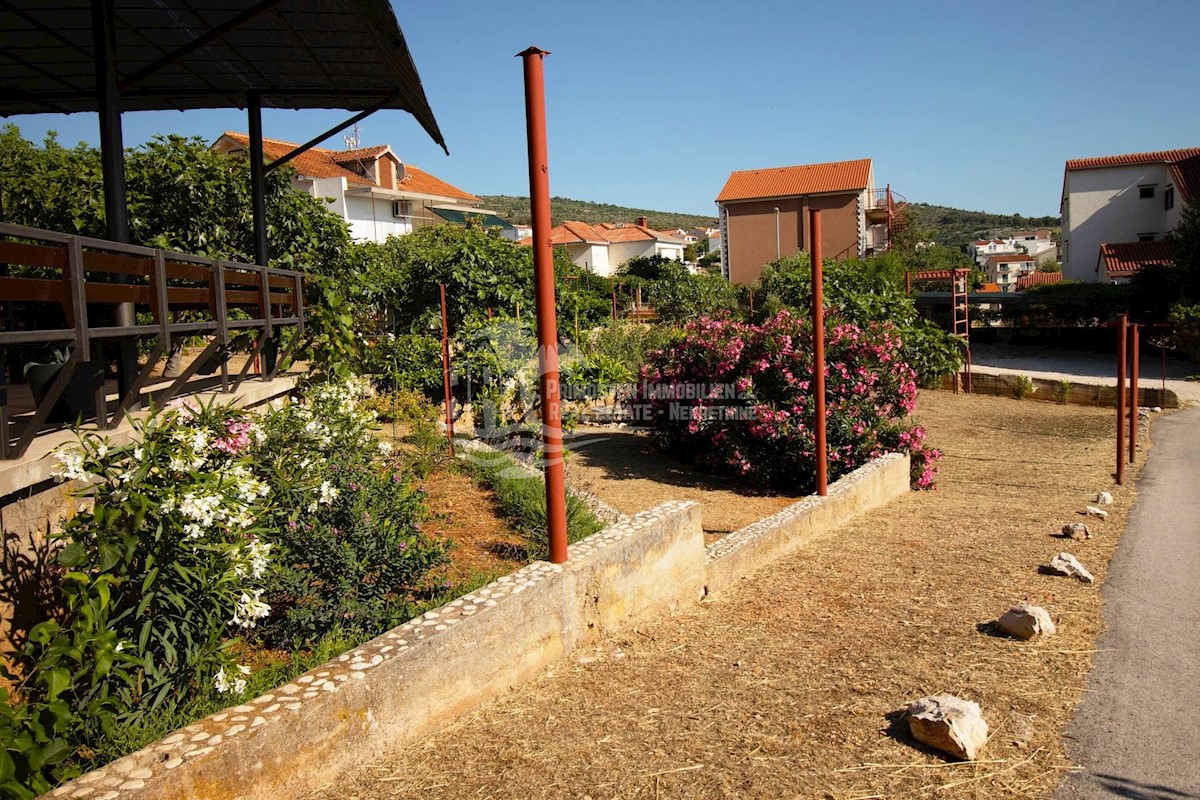 Terreno In vendita - ŠIBENSKO-KNINSKA PRIMOŠTEN