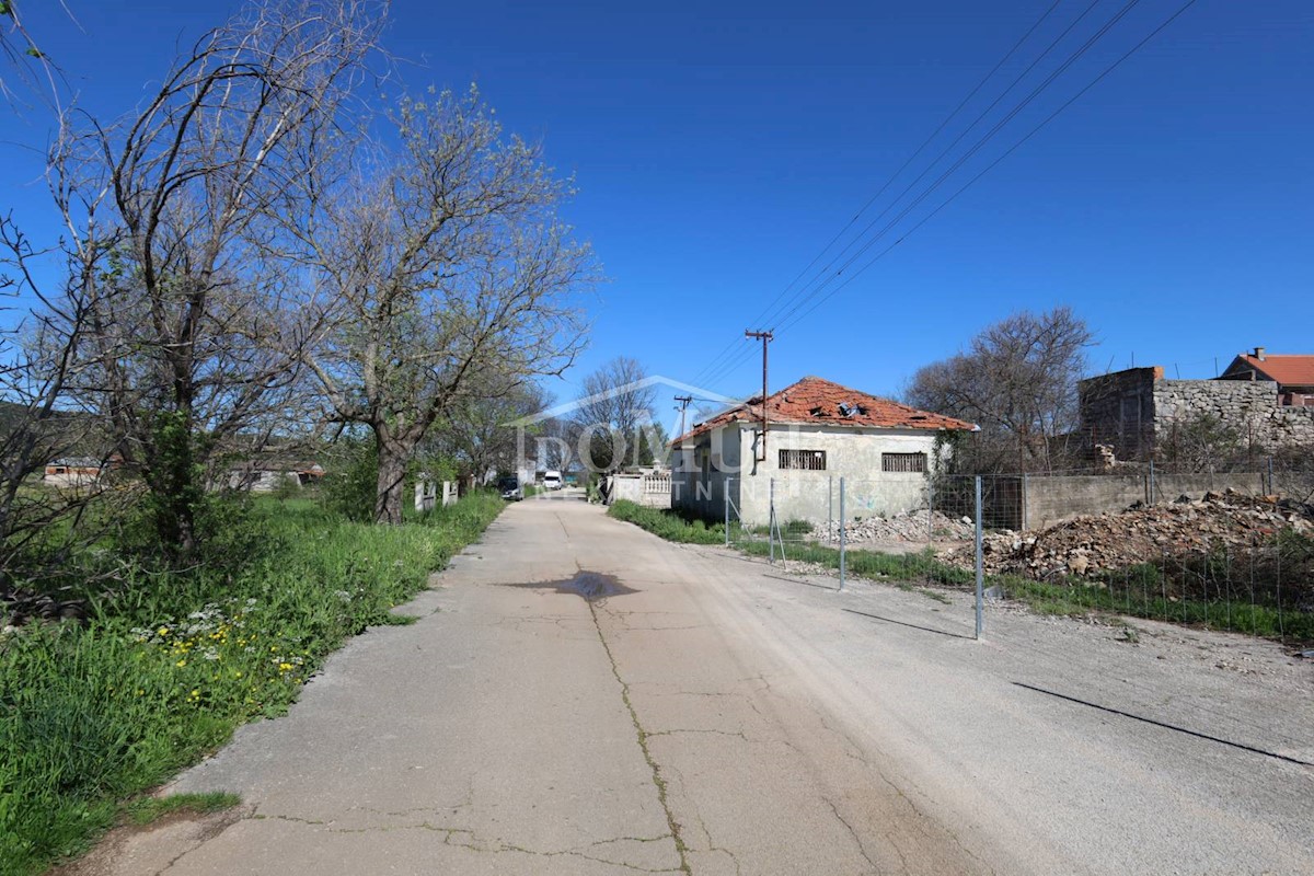Parcela Naprodaj - ŠIBENSKO-KNINSKA Vodice