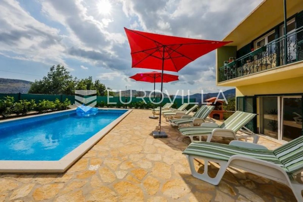 House For sale - SPLITSKO-DALMATINSKA SPLIT