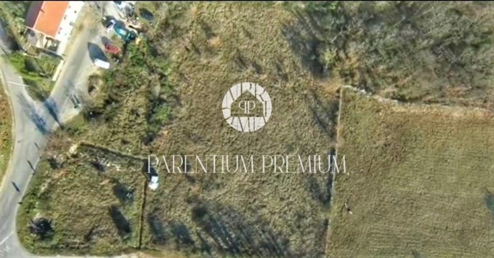 Land for sale 975 m² – Poreč