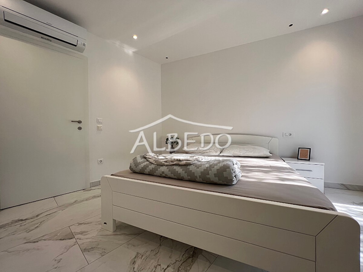 Apartma Na predaj - SPLITSKO-DALMATINSKA MAKARSKA