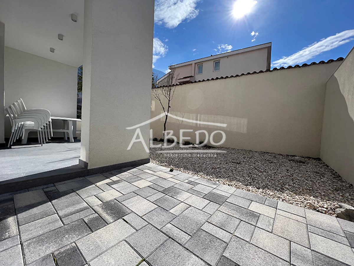 Apartma Na predaj - SPLITSKO-DALMATINSKA MAKARSKA
