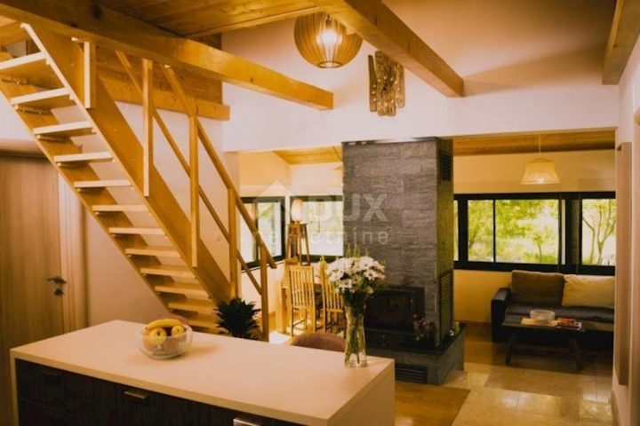 Maison à vendre 180 m² – Obrovac