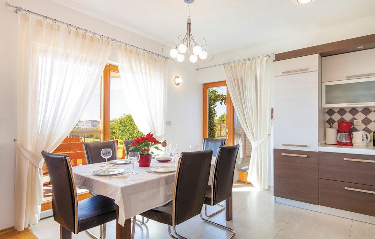House For sale - SPLITSKO-DALMATINSKA SOLIN
