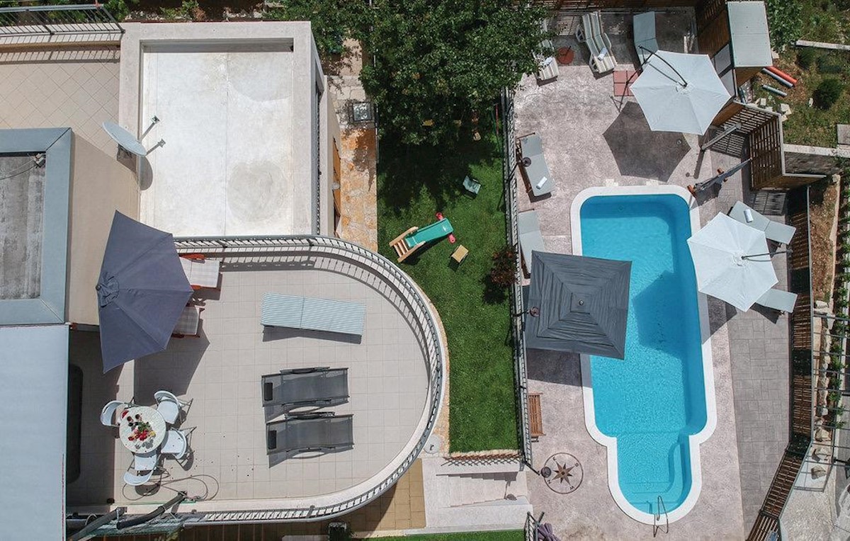 House For sale - SPLITSKO-DALMATINSKA SOLIN