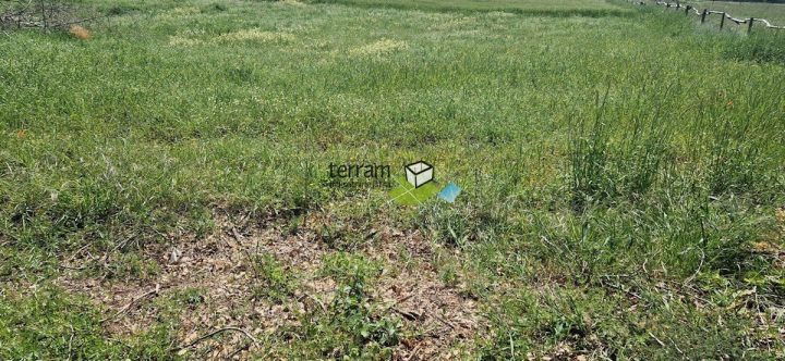 Pozemek na prodej 1095 m² – Loborika