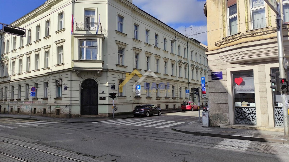 Komerčné Na predaj