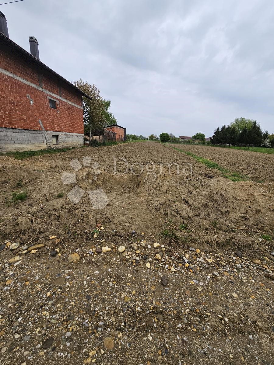 Parcela Naprodaj - VARAŽDINSKA Trnovec Bartolovečki