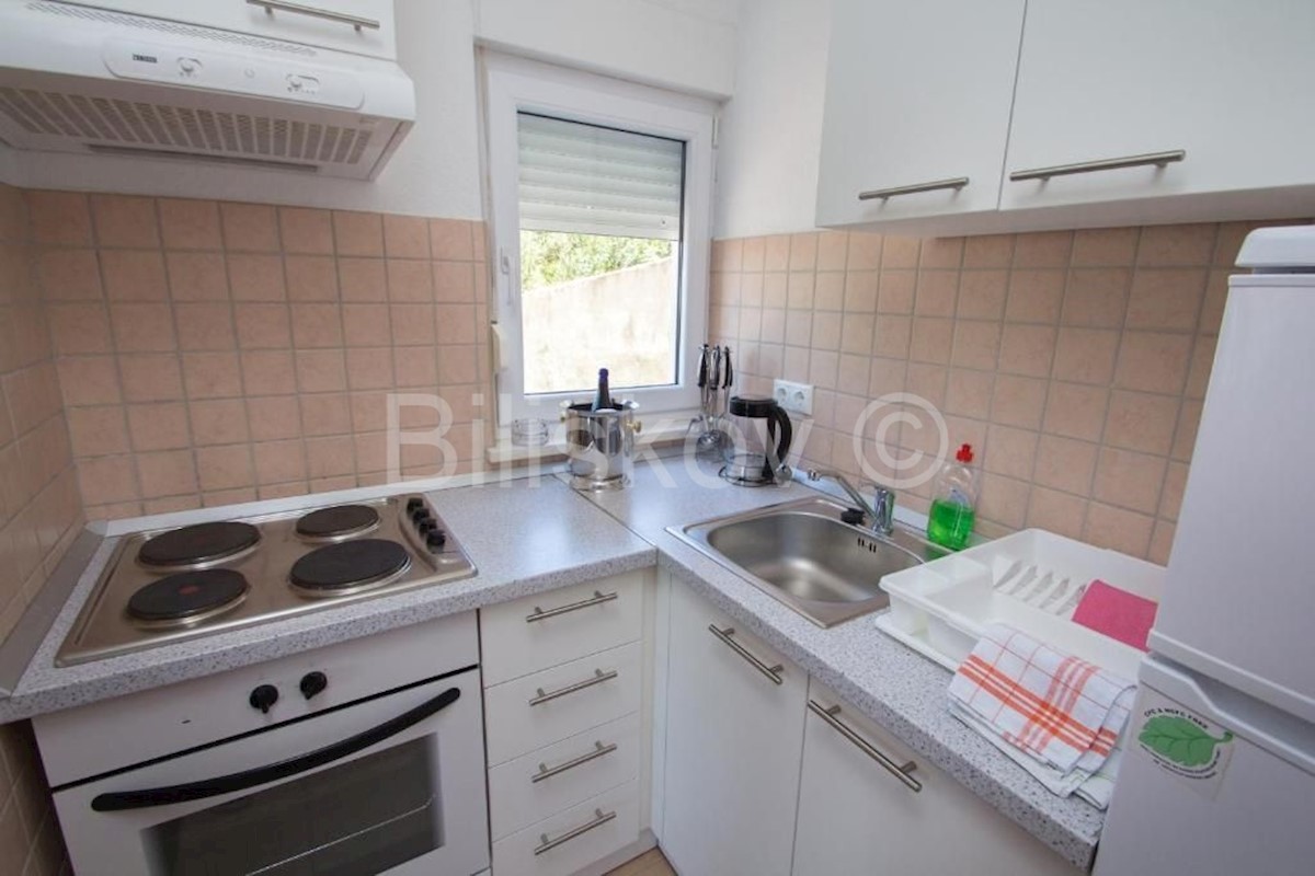 Apartma Na predaj - SPLITSKO-DALMATINSKA ČIOVO