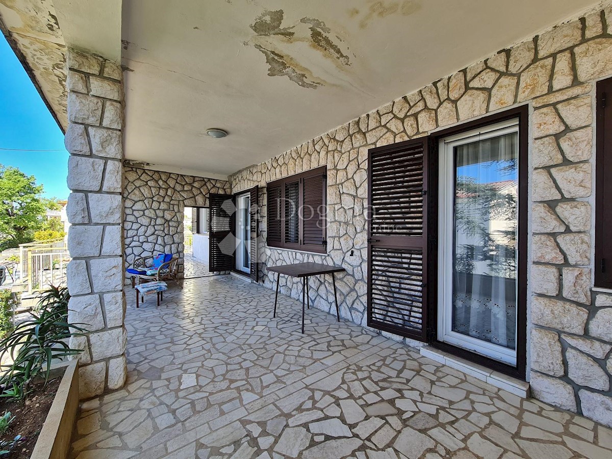 Stan Na prodaju - PRIMORSKO-GORANSKA CRIKVENICA