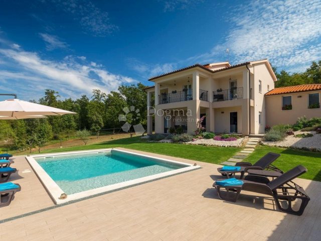 House for sale 230 m² – Marčana