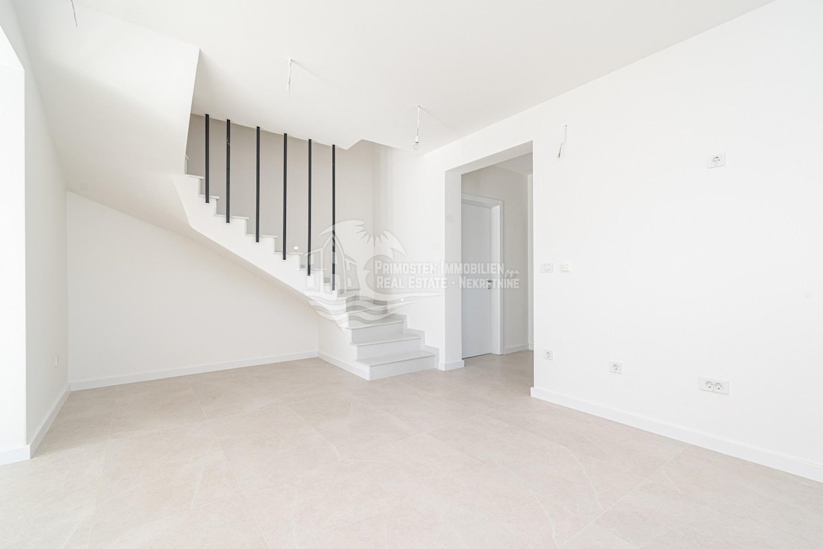Maison À vendre - ŠIBENSKO-KNINSKA TRIBUNJ