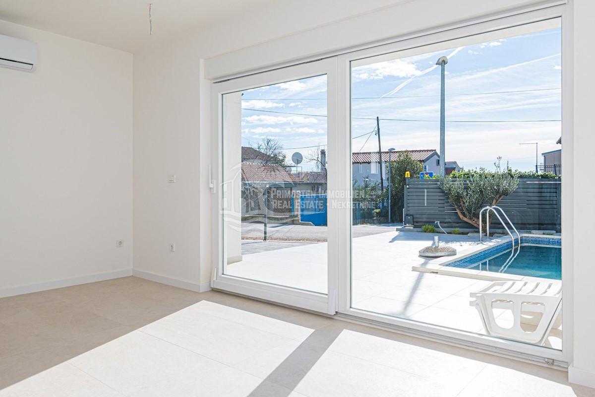 Maison À vendre - ŠIBENSKO-KNINSKA TRIBUNJ