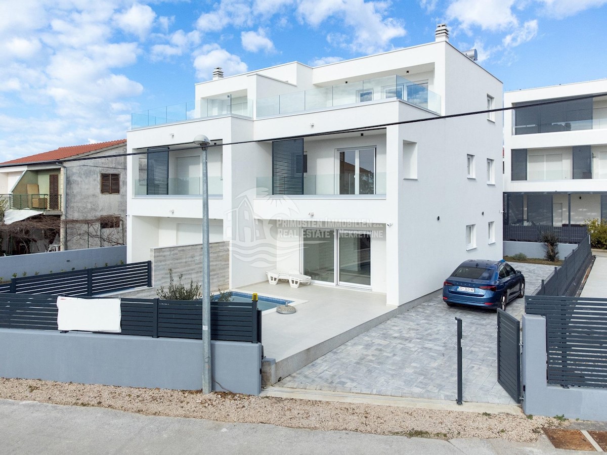 Maison À vendre - ŠIBENSKO-KNINSKA TRIBUNJ