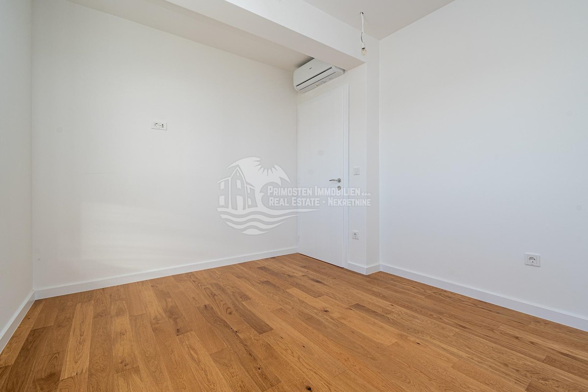 Maison À vendre - ŠIBENSKO-KNINSKA TRIBUNJ