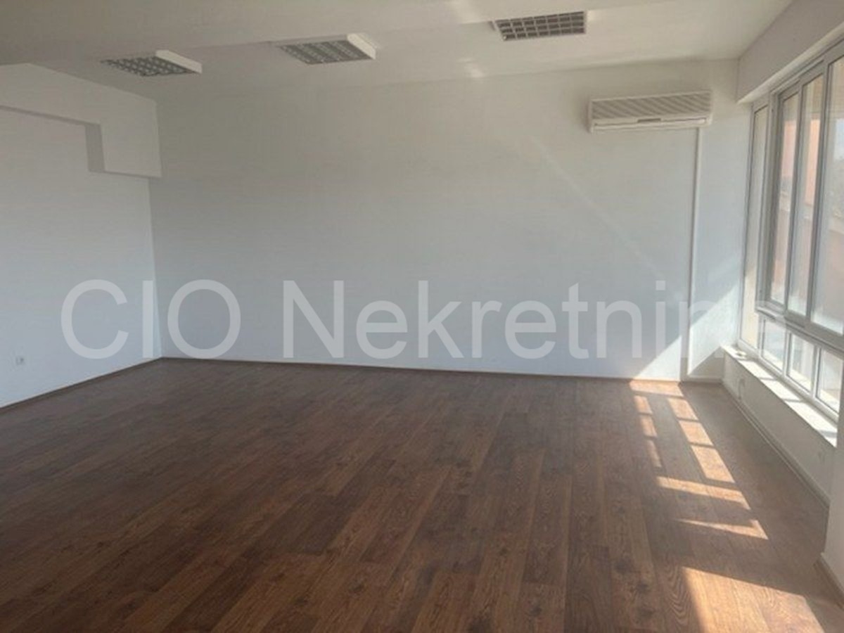 Business premises For rent