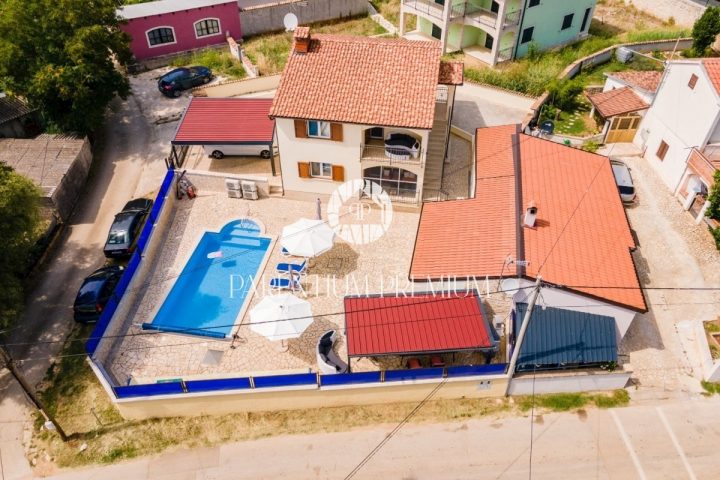 Hiša Naprodaj - Istarska Poreč - foto 2/13