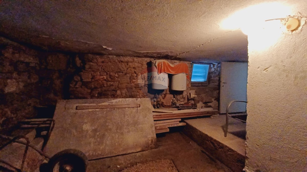 Dom Na predaj - ŠIBENSKO-KNINSKA VODICE