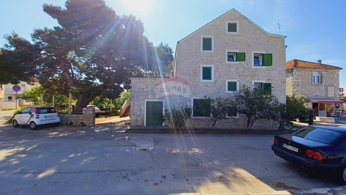 Dom Na predaj - ŠIBENSKO-KNINSKA VODICE