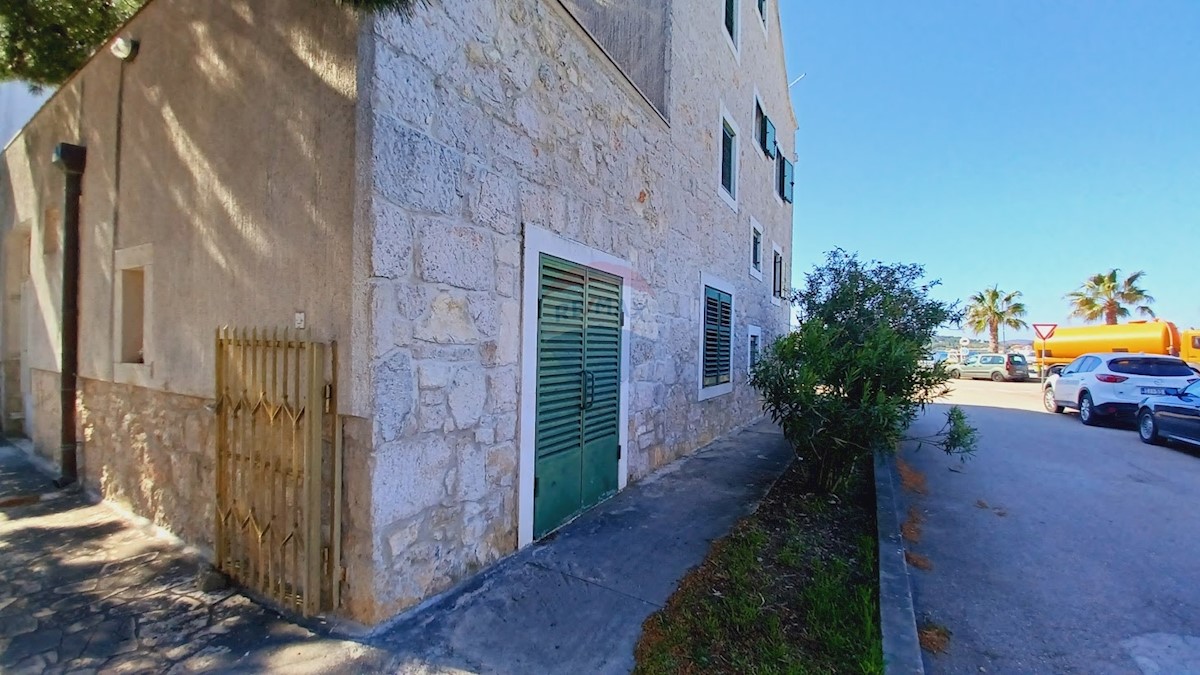 Dom Na predaj - ŠIBENSKO-KNINSKA VODICE