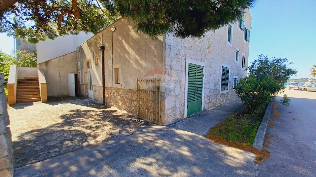Dom Na predaj - ŠIBENSKO-KNINSKA VODICE