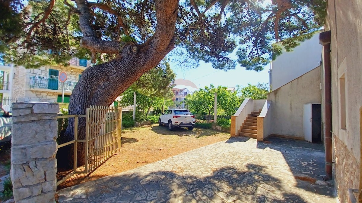 Dom Na predaj - ŠIBENSKO-KNINSKA VODICE