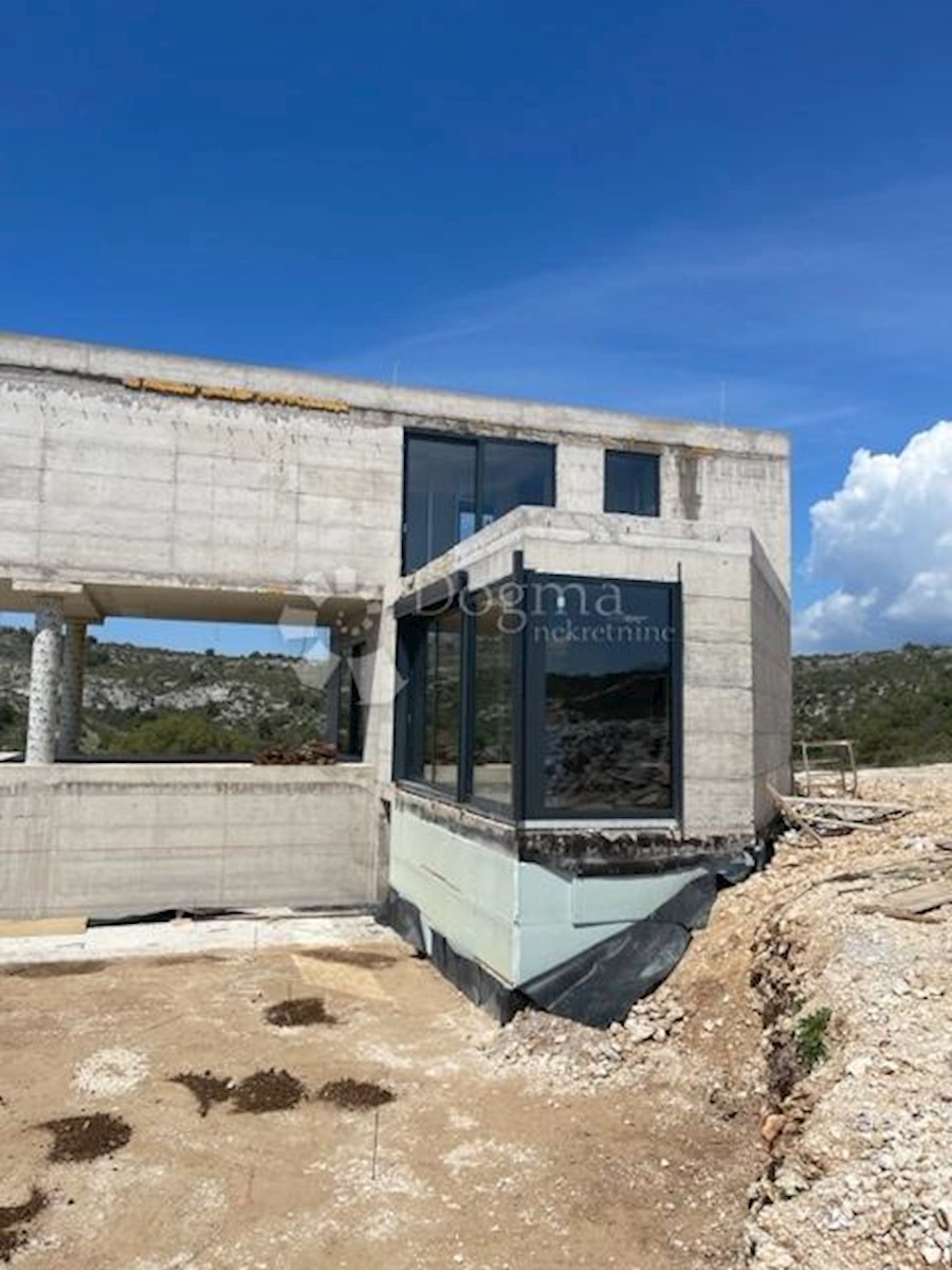 Haus Zu verkaufen - ŠIBENSKO-KNINSKA ROGOZNICA