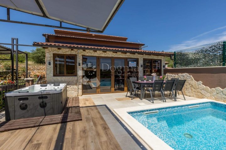 Casa in vendita 300 m² – Bogdanovići