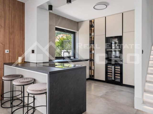 Haus Zu verkaufen - Splitsko-dalmatinska Split - foto 2/11