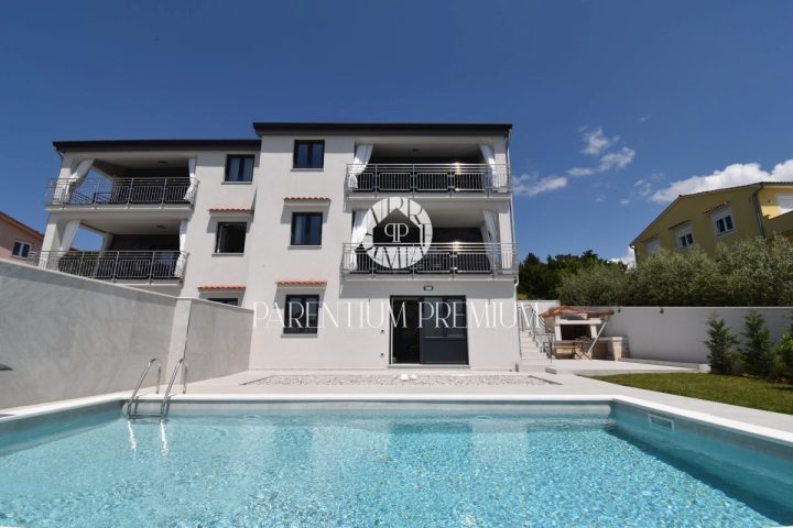 Kuća na prodaju 240 m² – Poreč