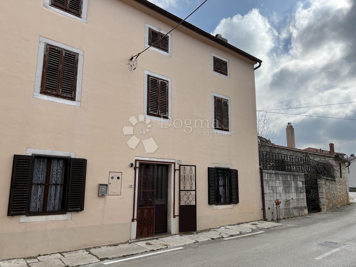 Kuća Na prodaju - ISTARSKA SVETI LOVREČ